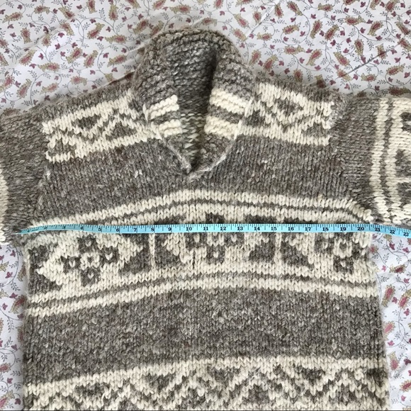 Vintage cowichan wool sweater size S/M - Picture 8 of 10